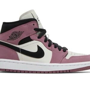 Wmns Air Jordan 1 Mid SE 'Berry